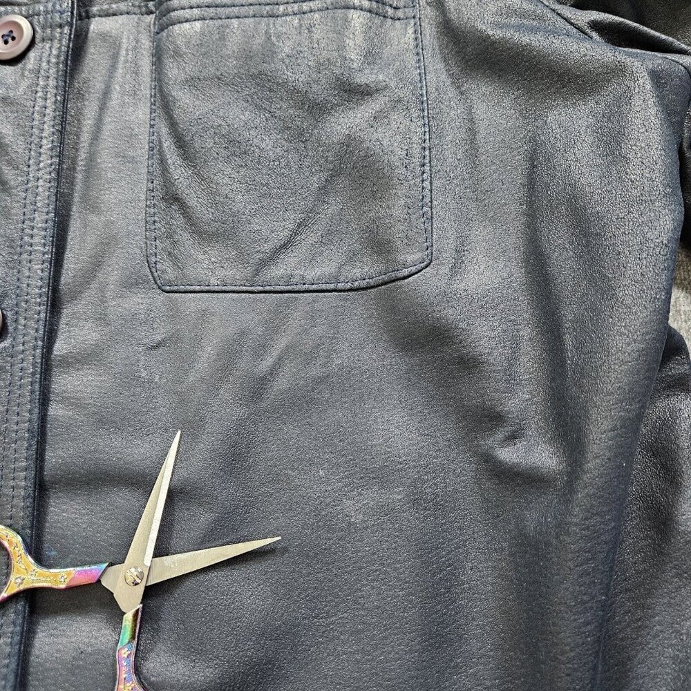 Danier Jacket Womens L Eggplant Purple Leather Pockets Buttons Lined Classic - Picture 13 of 16